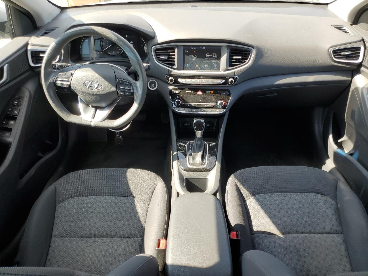 2017 Hyundai IONIQ - Image 8