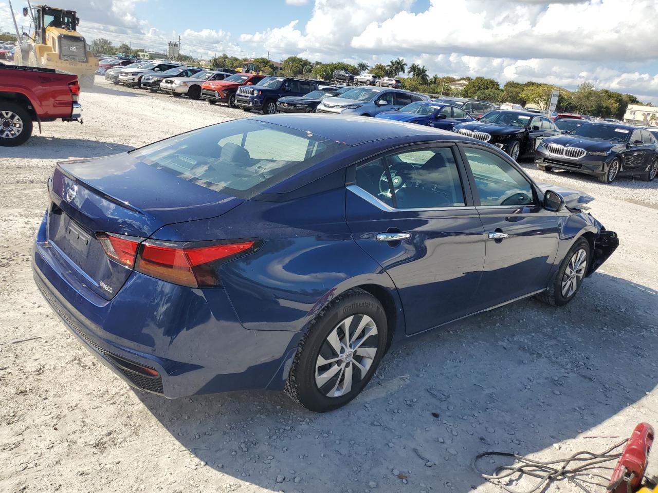 2021 Nissan Altima - Image 3