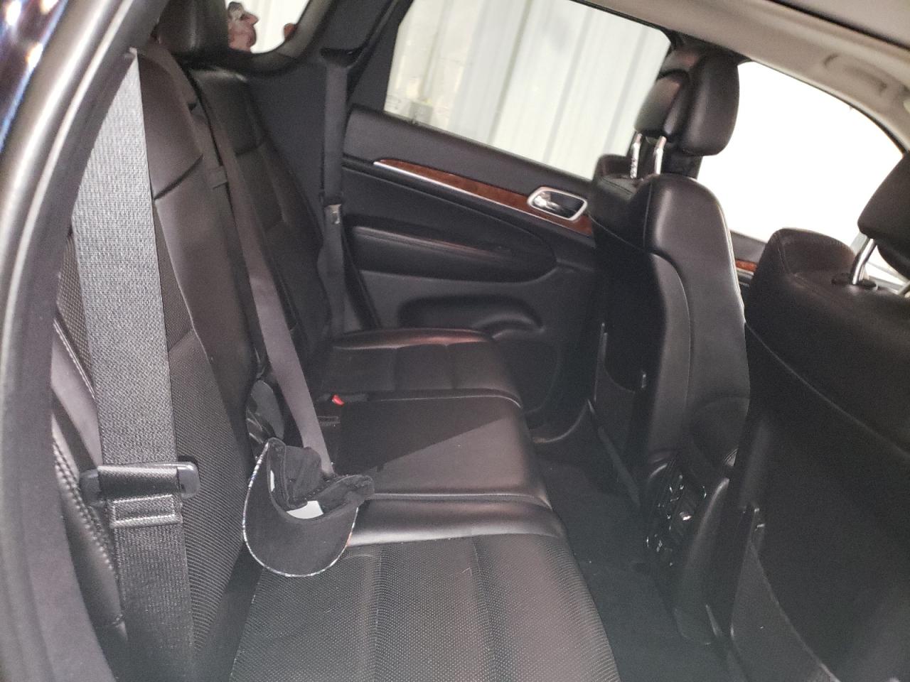 2011 Jeep Grand Cherokee - Image 11