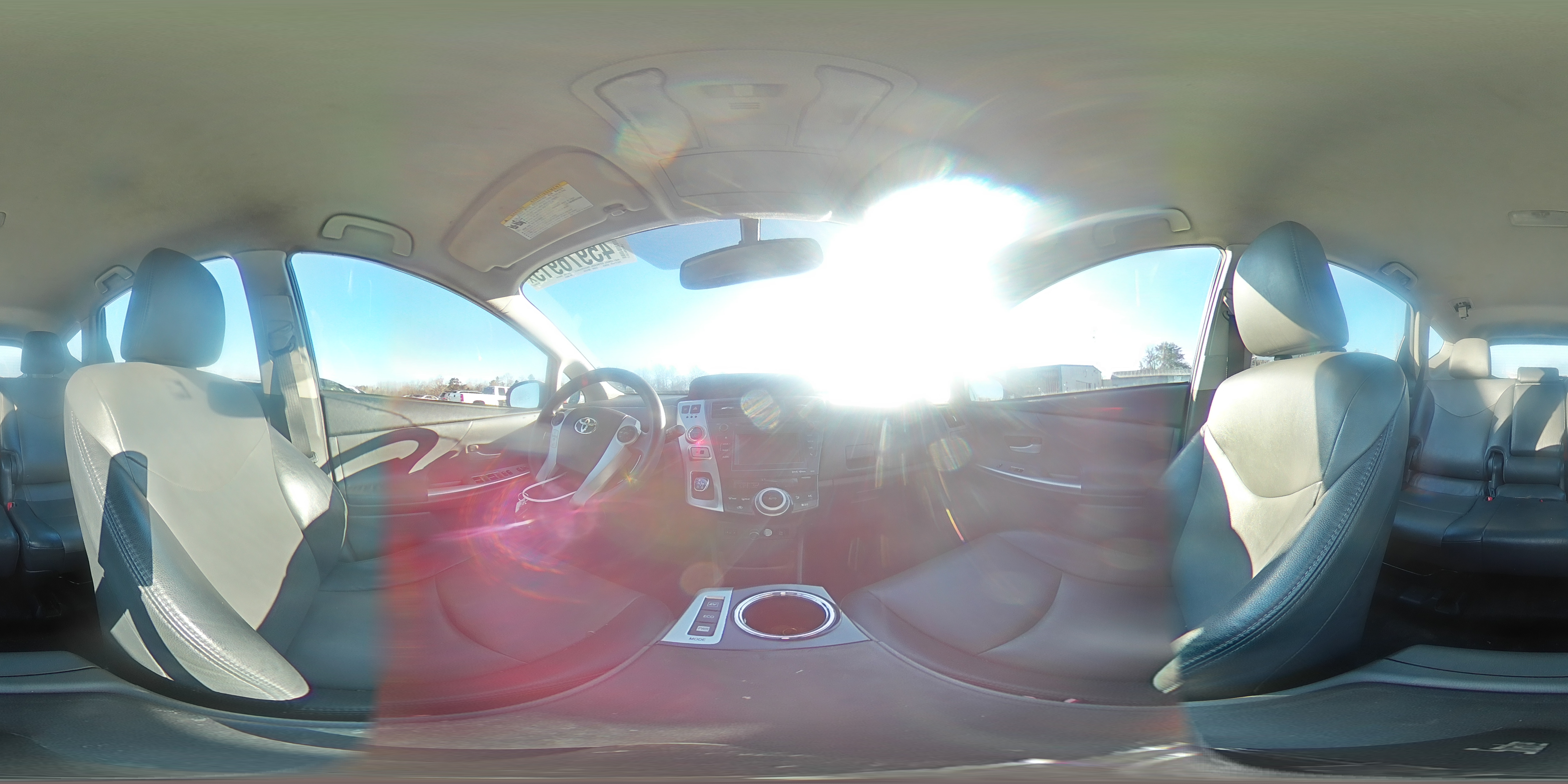 2012 Toyota Prius - Image 13