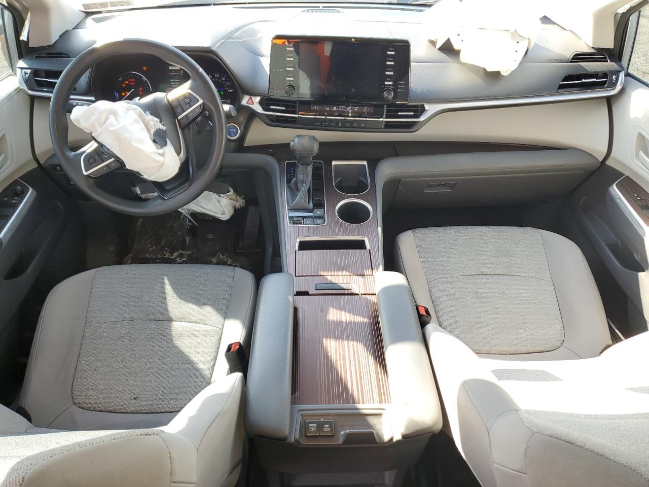 2021 Toyota Sienna - Image 8
