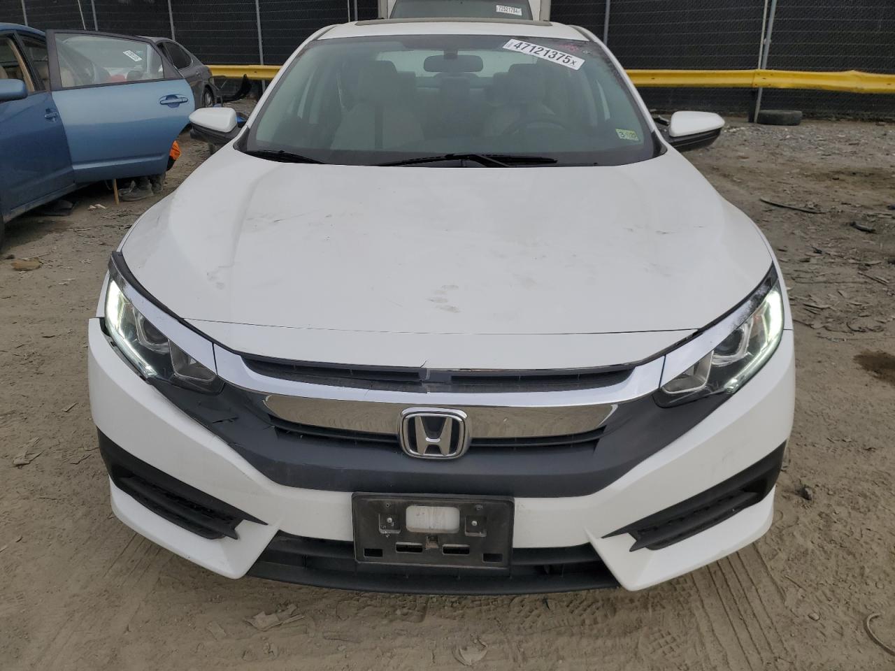2016 Honda Civic - Image 5