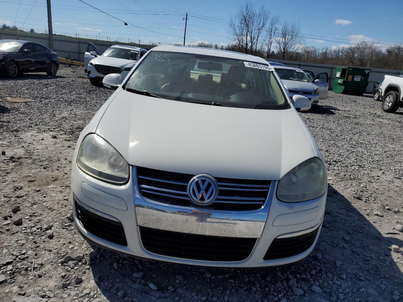 2009 Volkswagen Jetta - Image 5