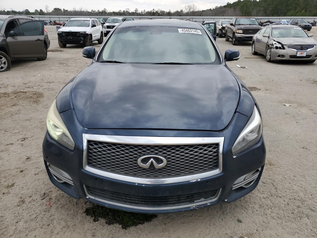 2015 Infiniti Q70 - Image 5