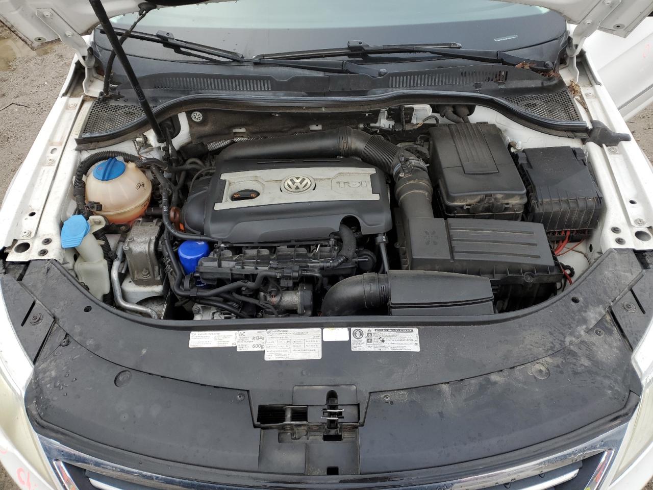 2012 Volkswagen Passat CC - Image 11