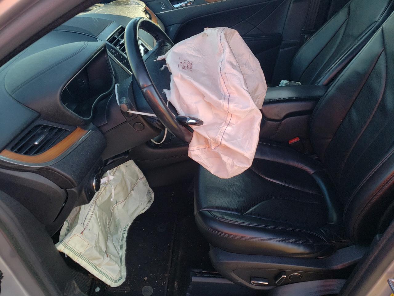 2016 Lincoln MKC - Image 7