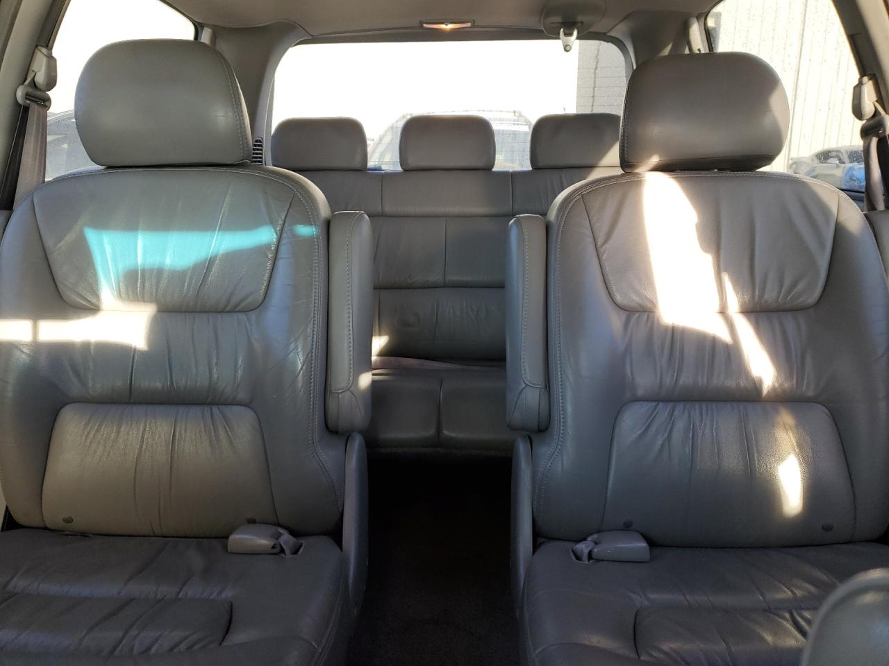 2003 Honda Odyssey - Image 10