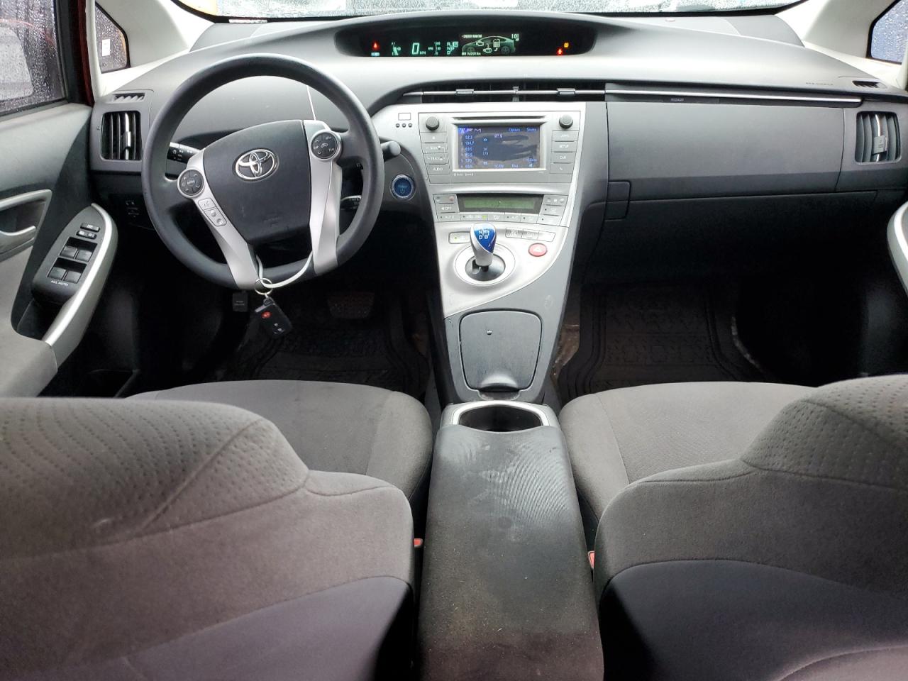 2015 Toyota Prius - Image 8
