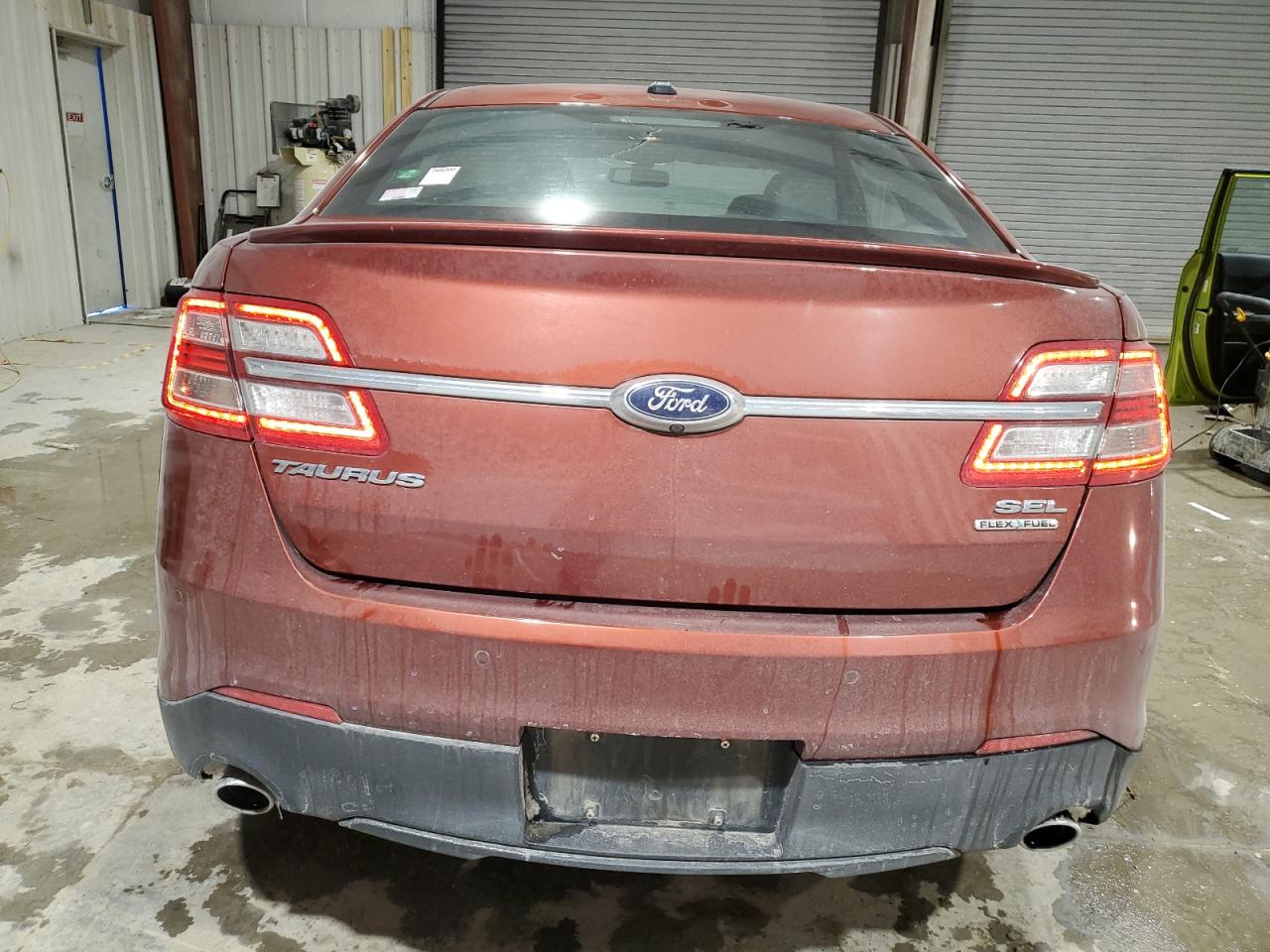 2014 Ford Taurus - Image 6