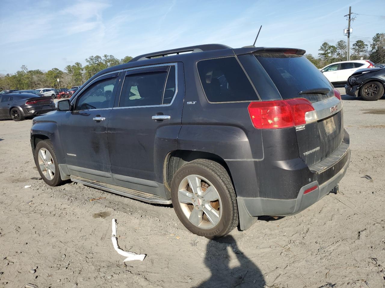 2015 GMC Terrain - Image 2