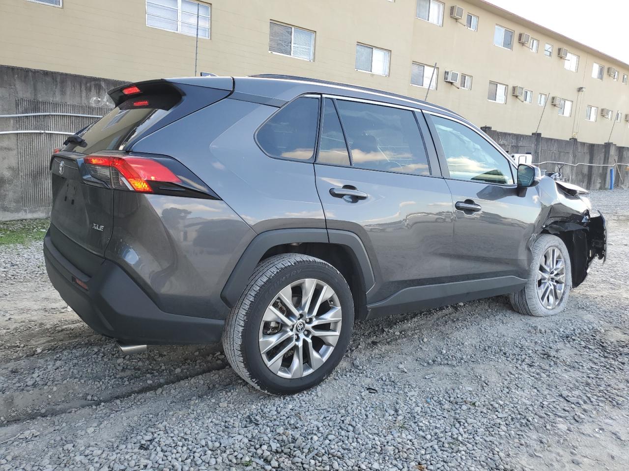 2023 Toyota RAV 4 - Image 3