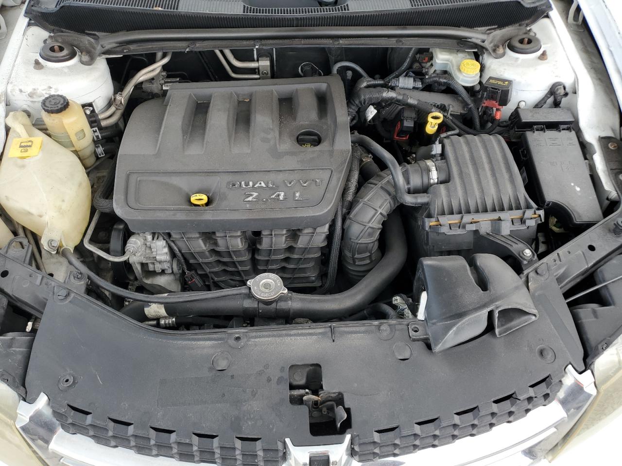 2012 Dodge Avenger - Image 11