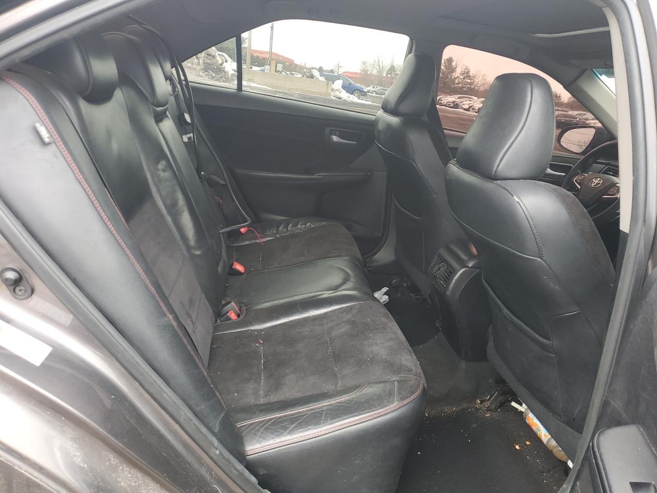 2015 Toyota Camry - Image 11