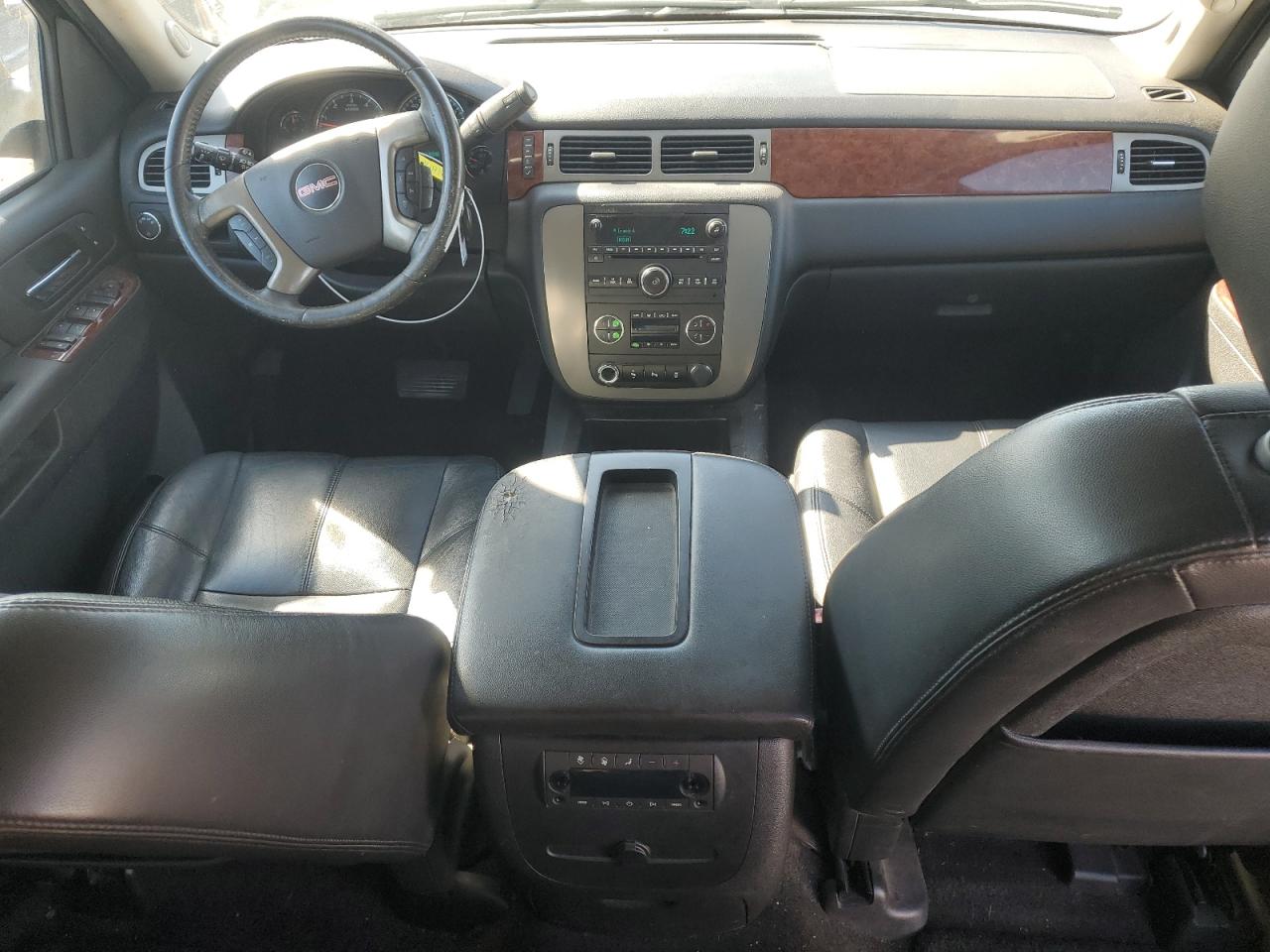 2014 GMC Yukon - Image 8