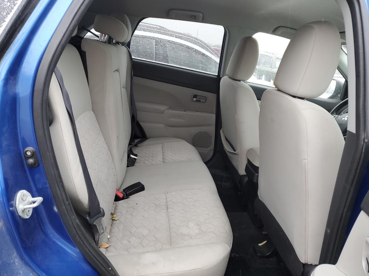 2020 Mitsubishi Outlander - Image 10