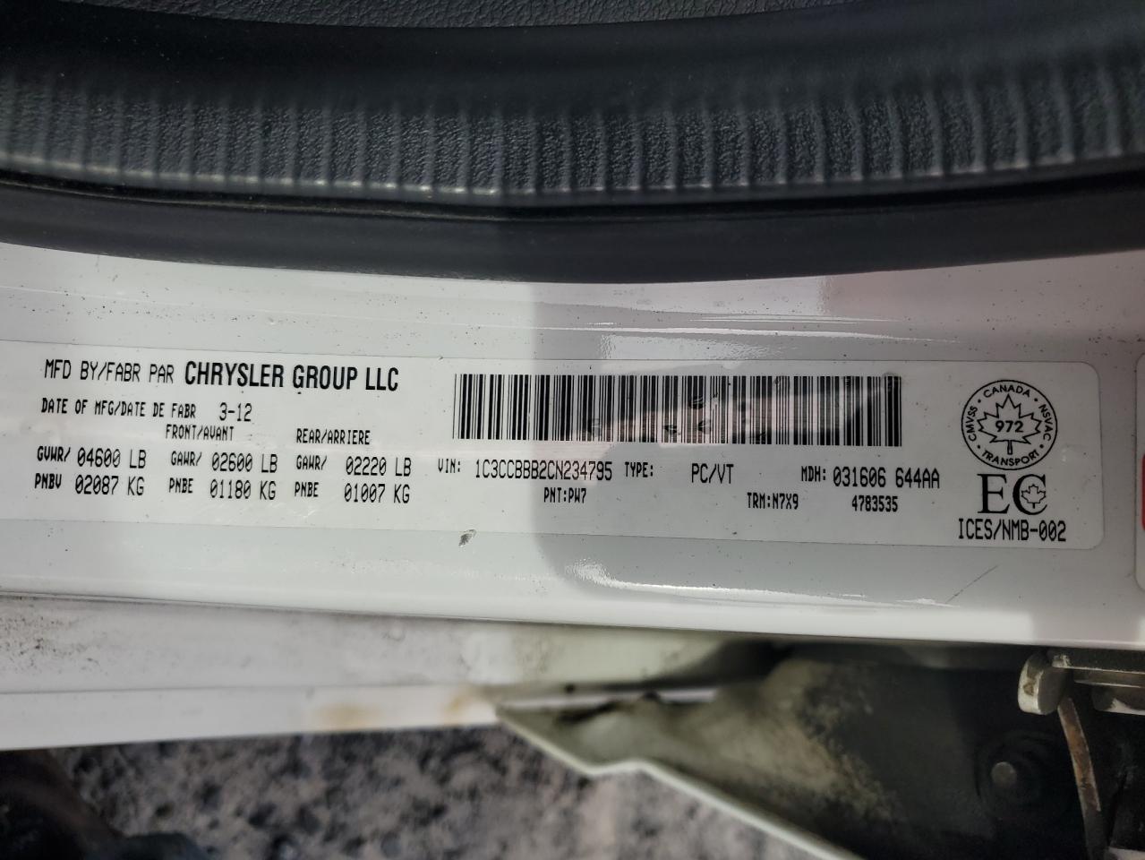 2012 Chrysler 200 - Image 13
