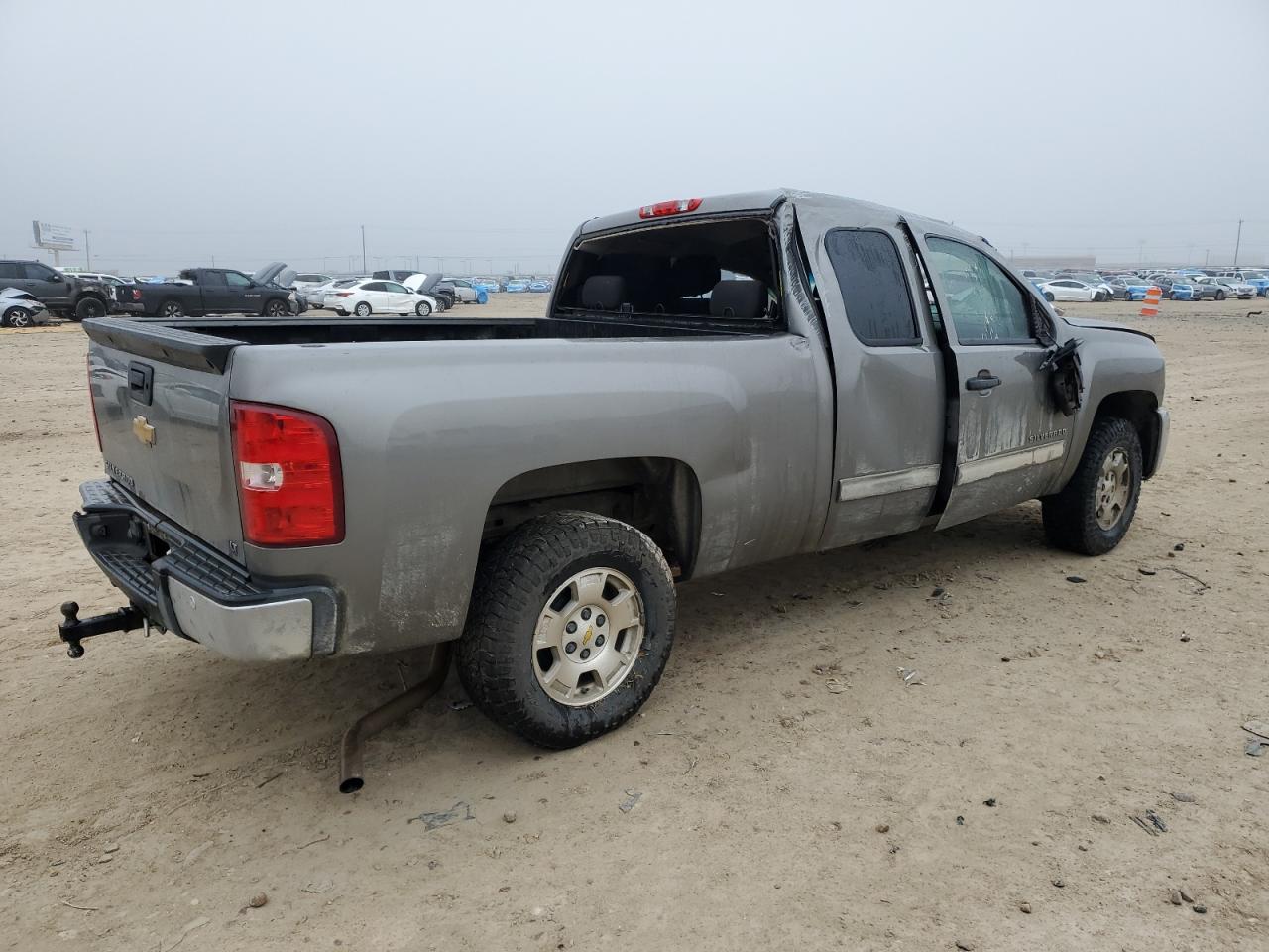 2013 Chevrolet Silverado - Image 3