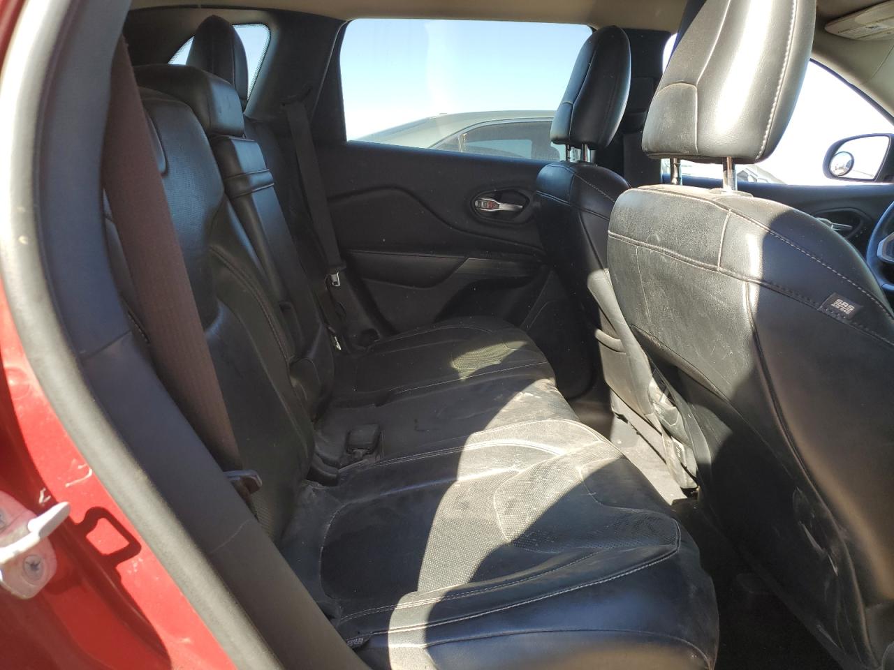 2014 Jeep Grand Cherokee - Image 11