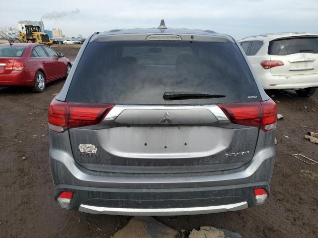  MITSUBISHI OUTLANDER 2018 Srebrny