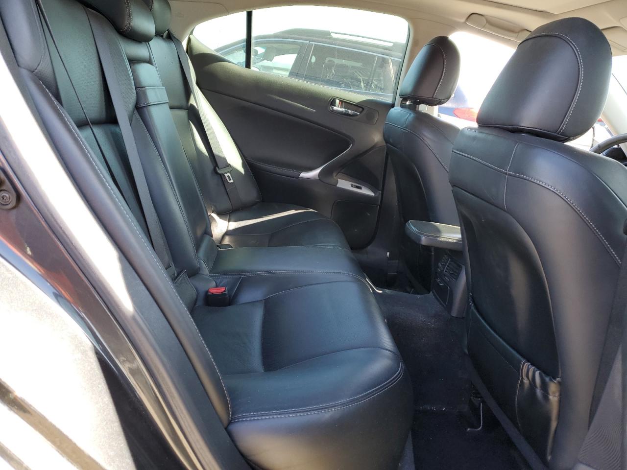 2009 Lexus IS - Image 10