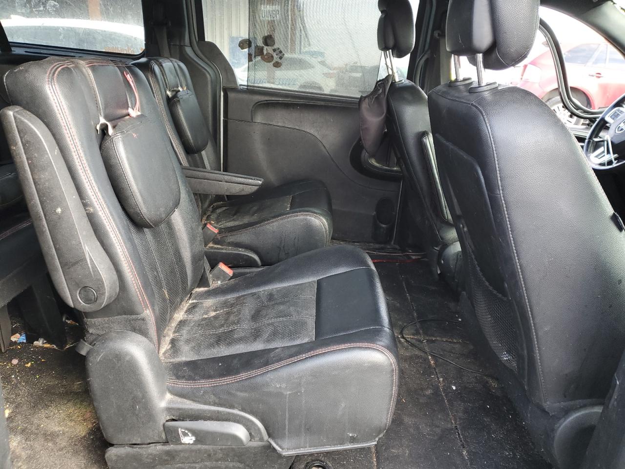 2017 Dodge Caravan - Image 12