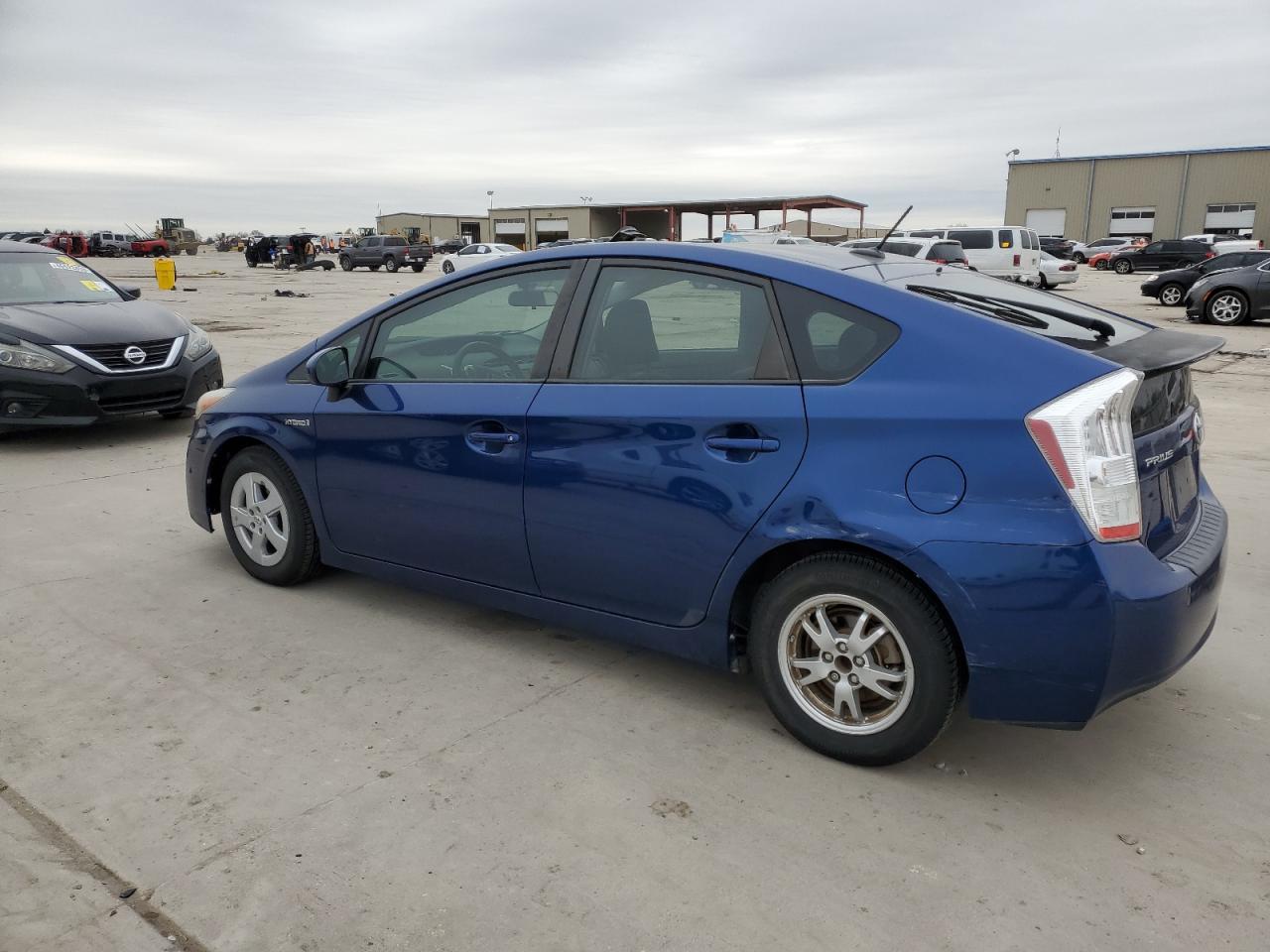 2010 Toyota Prius - Image 2