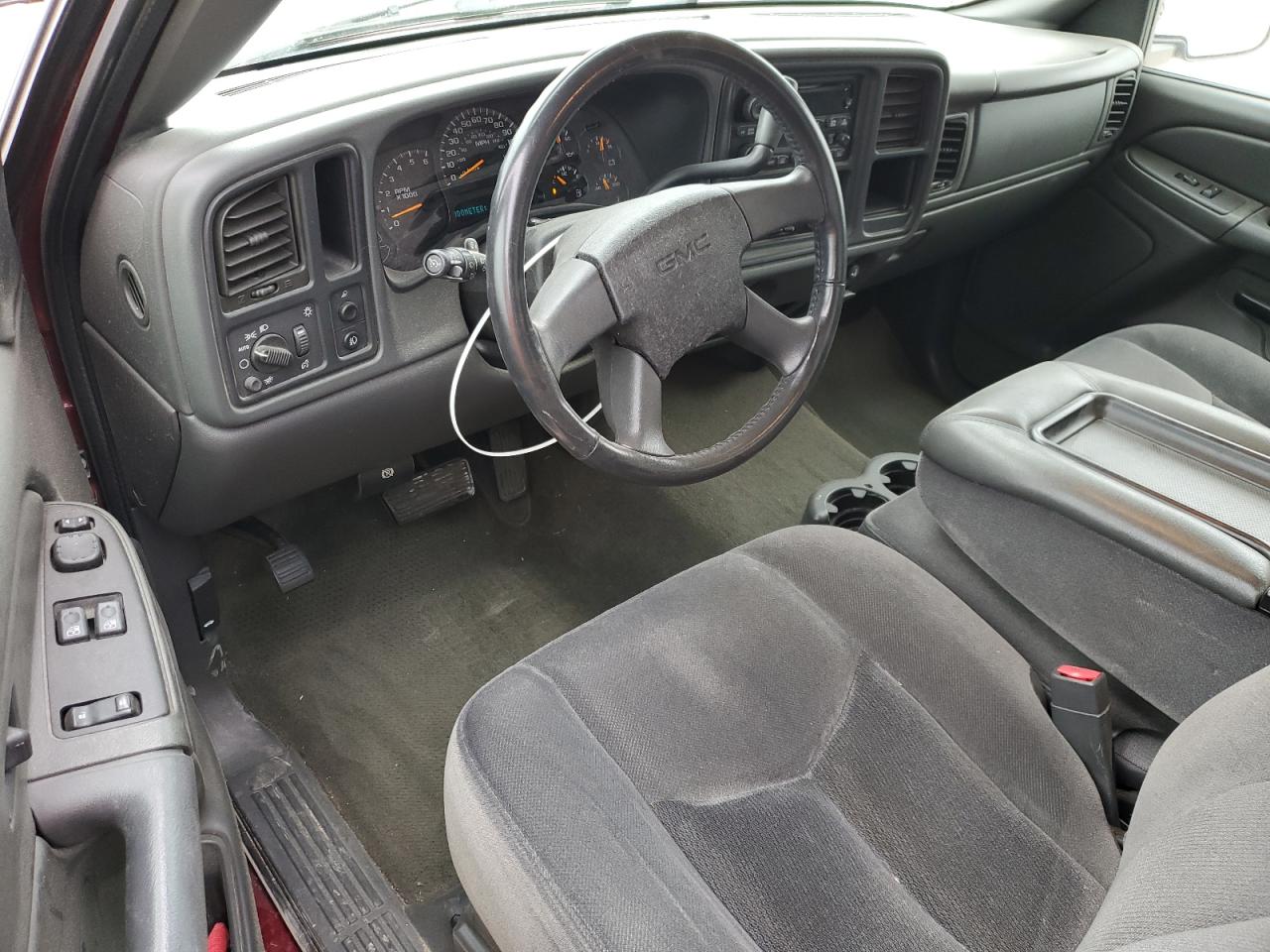 2005 GMC Sierra - Image 8