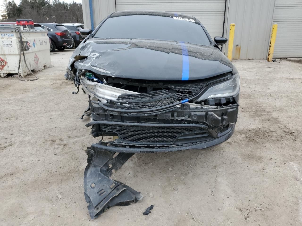 2016 Chrysler 200 - Image 5