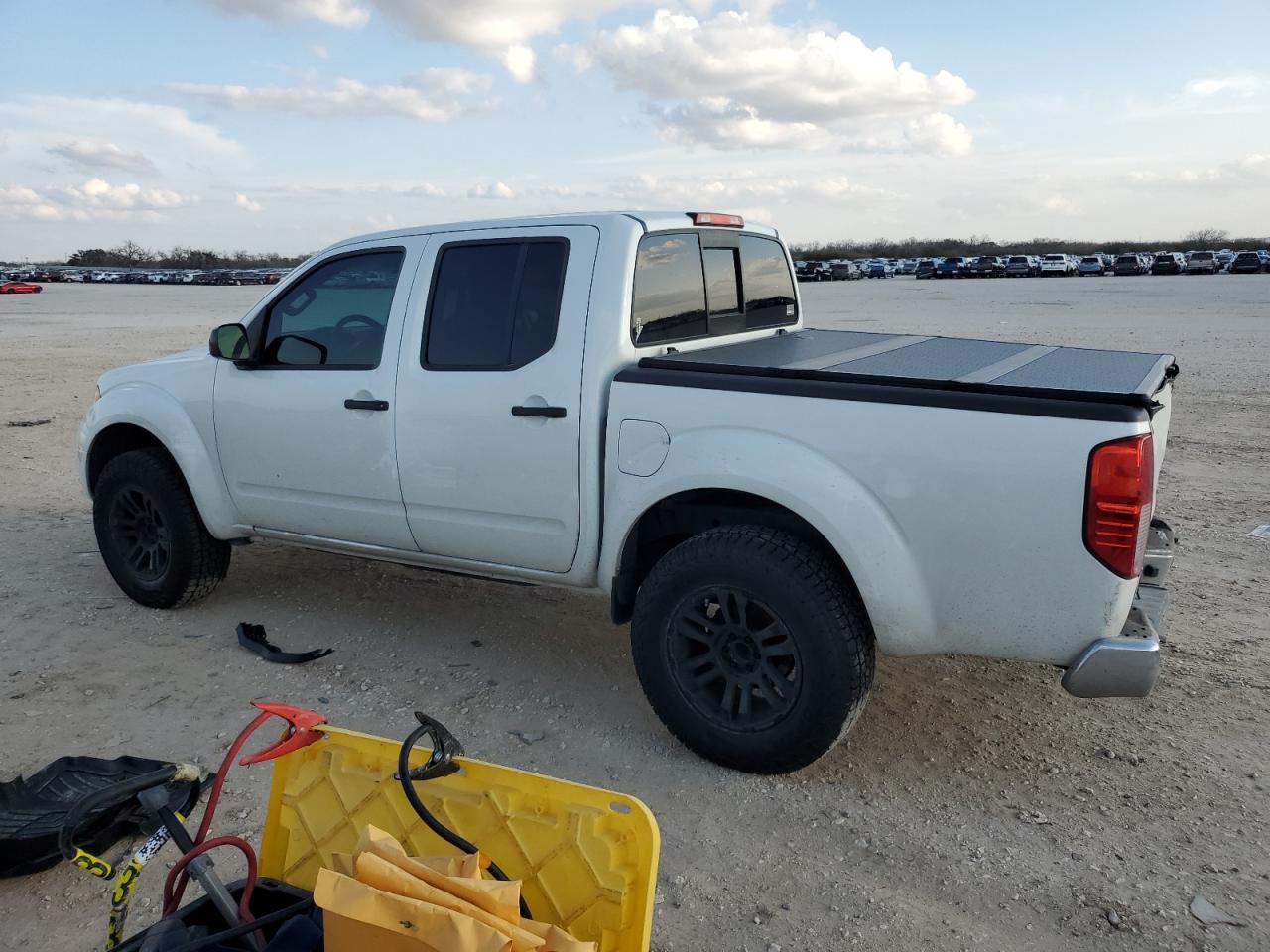 2014 Nissan Navara (Frontier) - Image 2