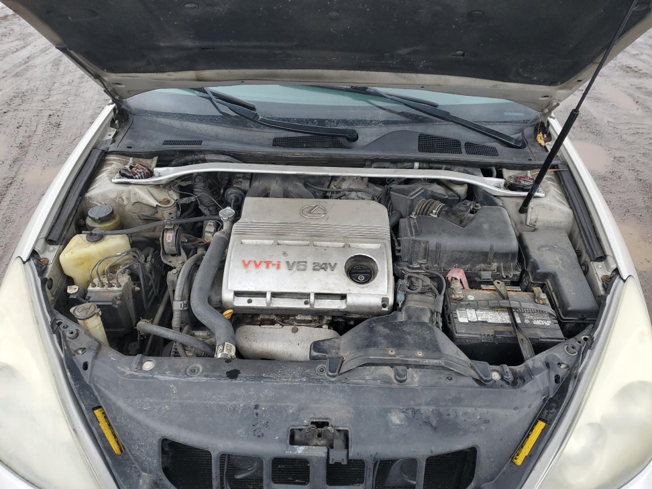 2003 Lexus ES - Image 11