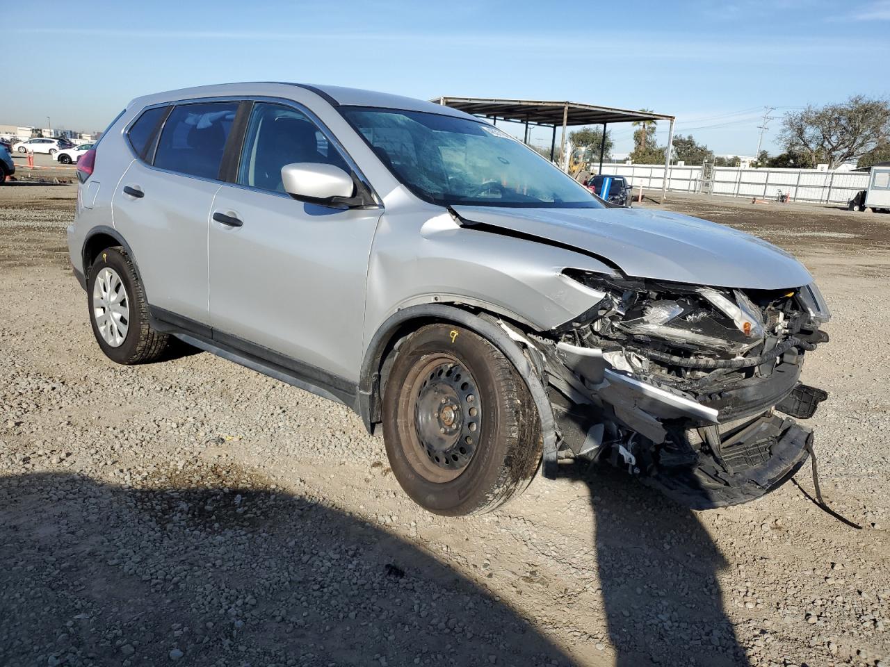 2017 Nissan Rogue - Image 4