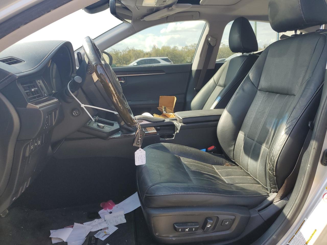2016 Lexus ES - Image 7