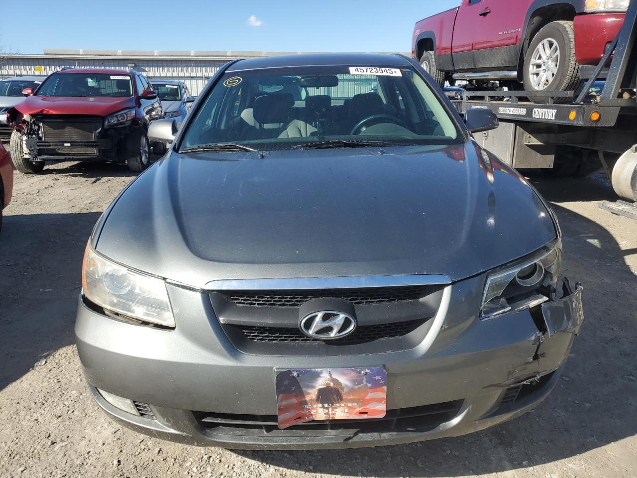 2010 Hyundai Sonata - Image 5