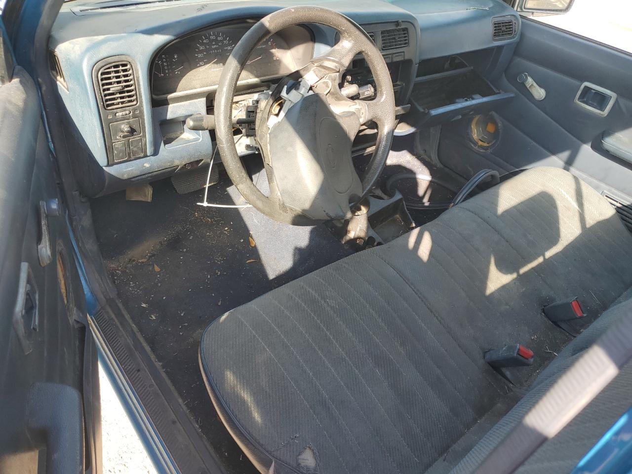 1995 Nissan Navara (Frontier) - Image 8