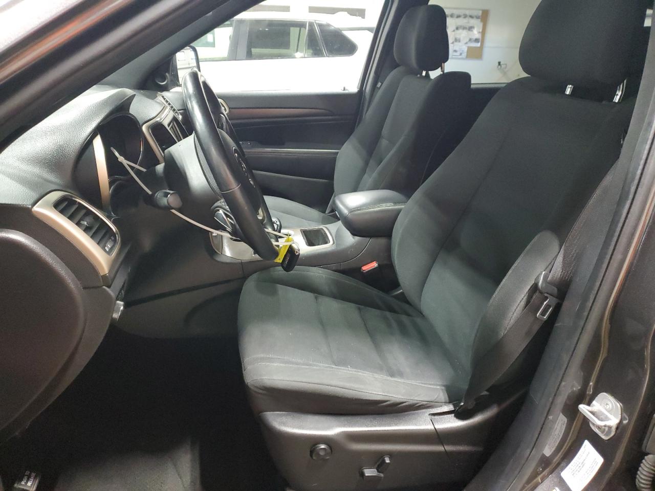 2014 Jeep Grand Cherokee - Image 7