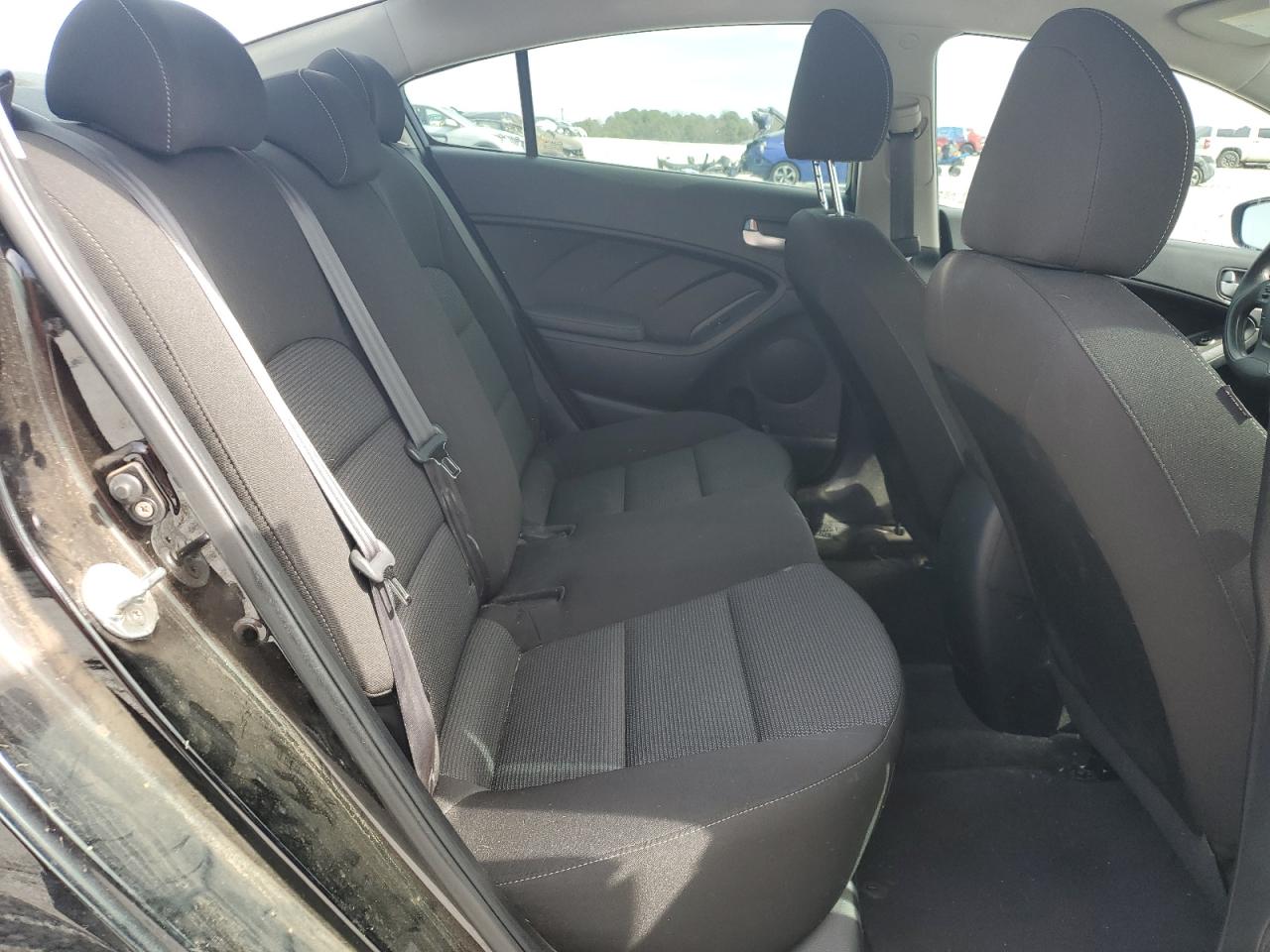 2017 Kia Forte - Image 10