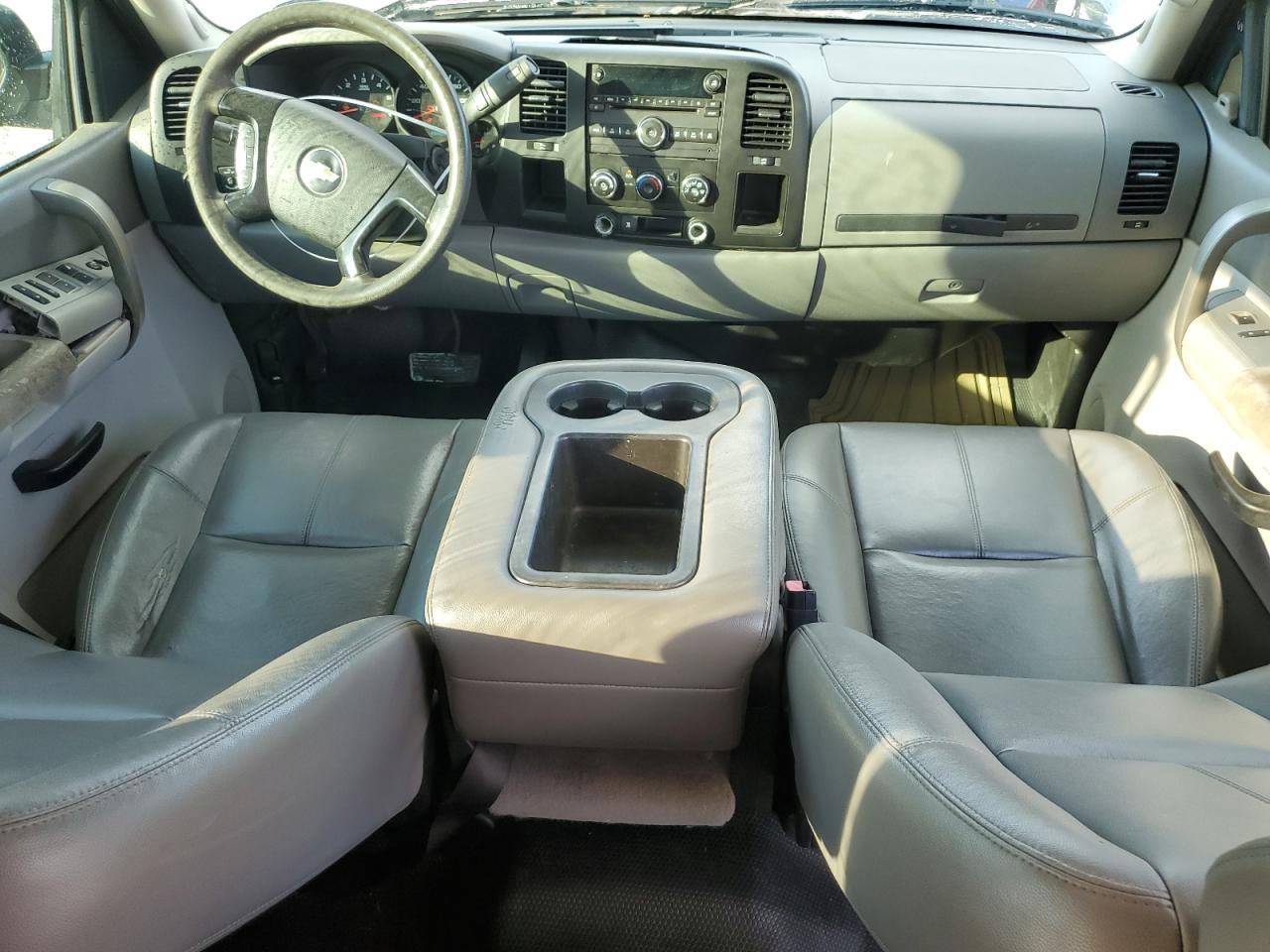2009 Chevrolet Silverado - Image 8