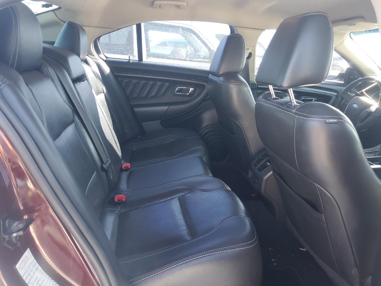 2011 Ford Taurus - Image 10