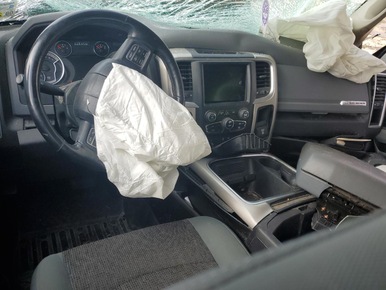 2018 RAM 1500 - Image 8