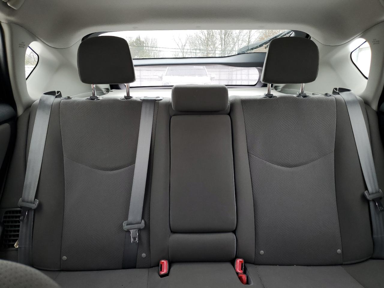 2012 Toyota Prius - Image 10