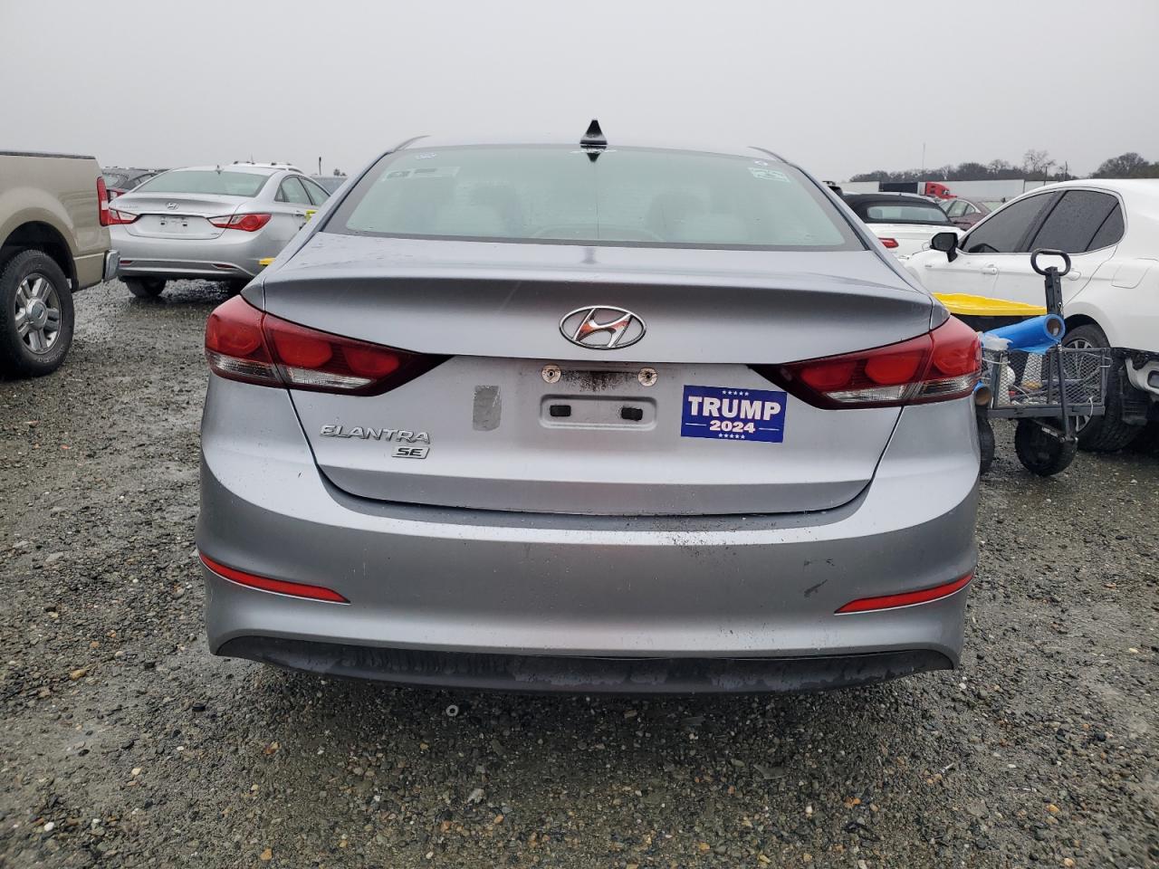 2017 Hyundai Elantra - Image 6