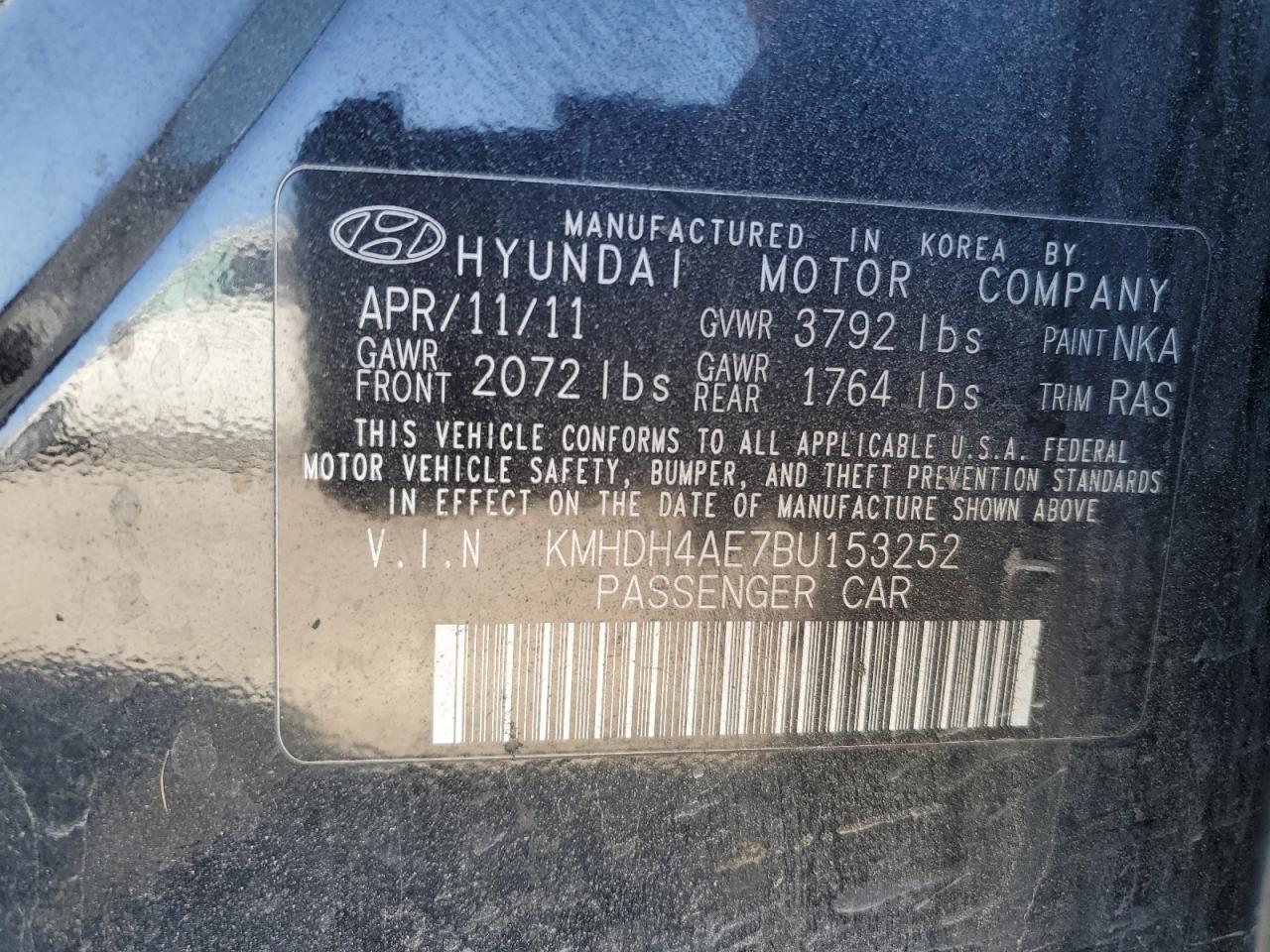 2011 Hyundai Elantra - Image 12