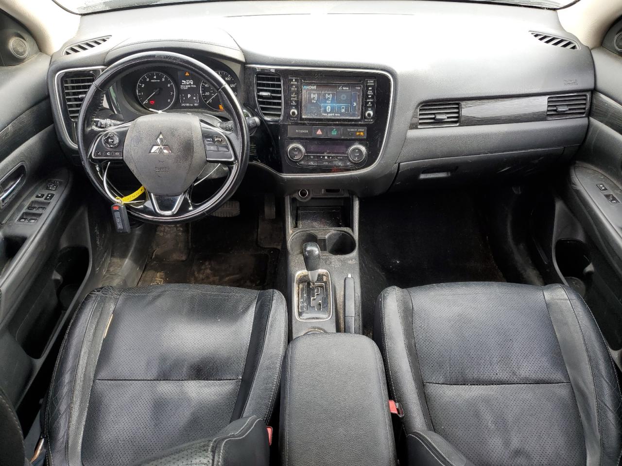 2016 Mitsubishi Outlander - Image 8