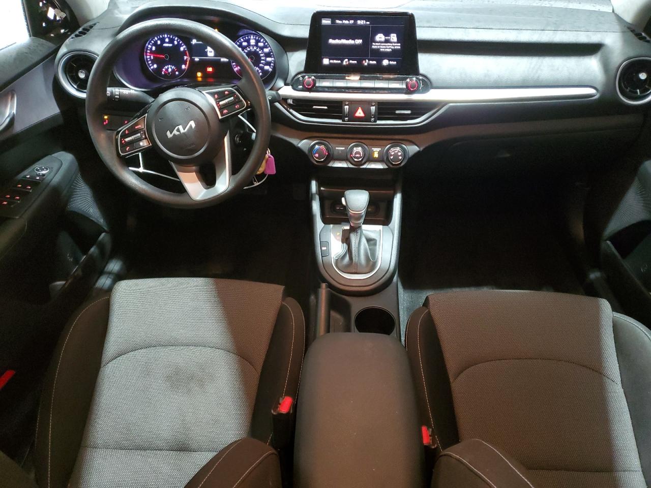 2024 Kia Forte - Image 8