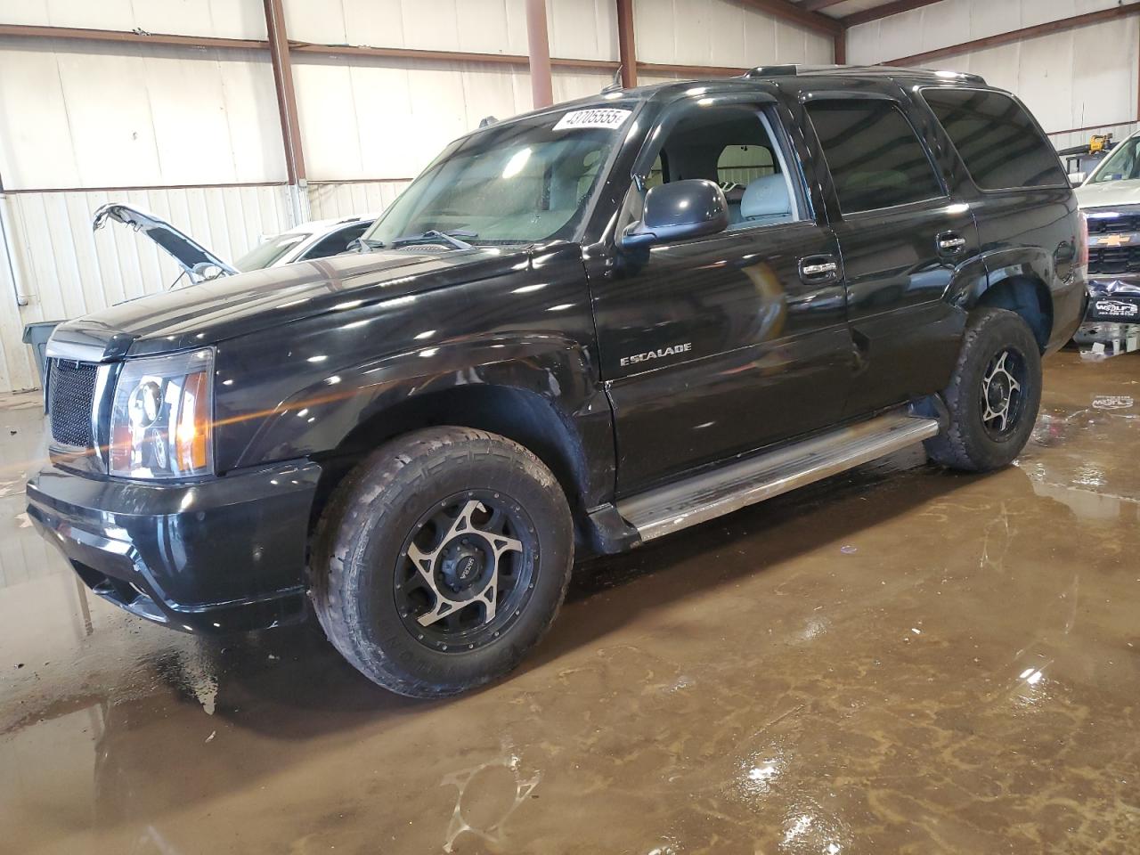 2005 Cadillac Escalade - Image 1