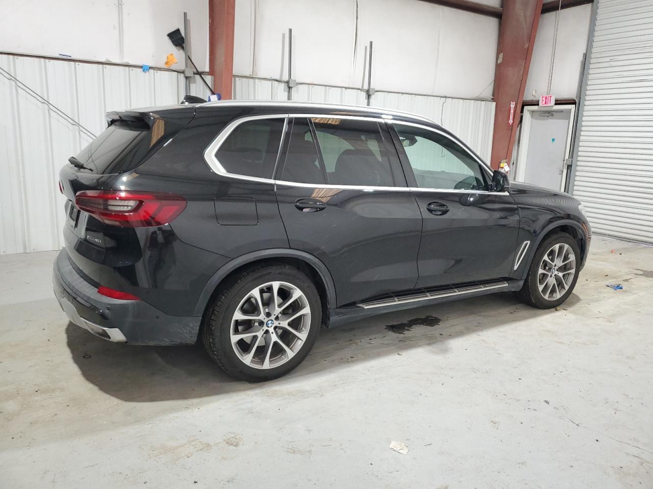 2023 BMW X5 - Image 3
