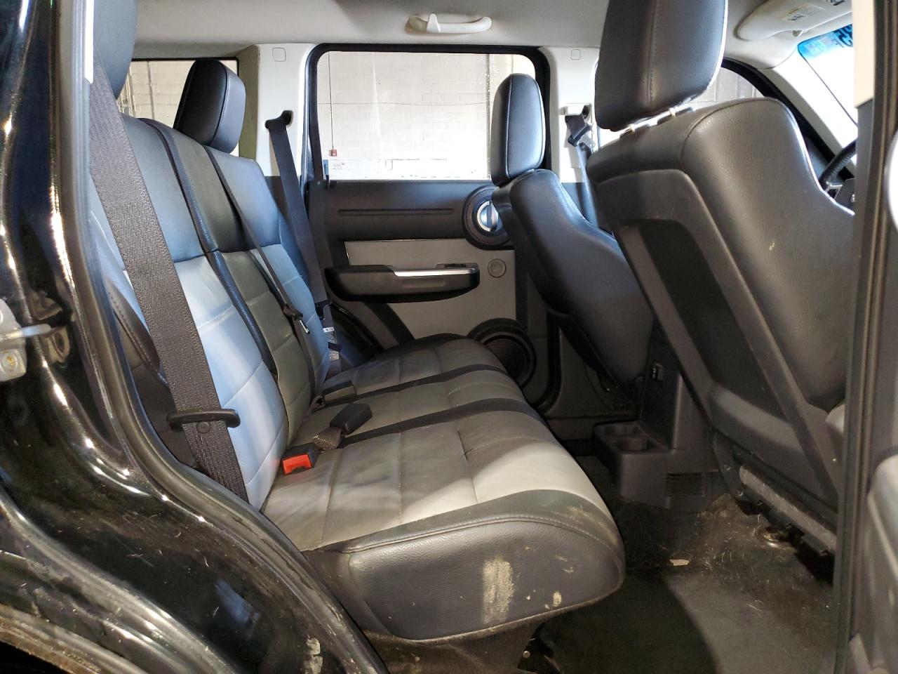 2008 Dodge Nitro - Image 11