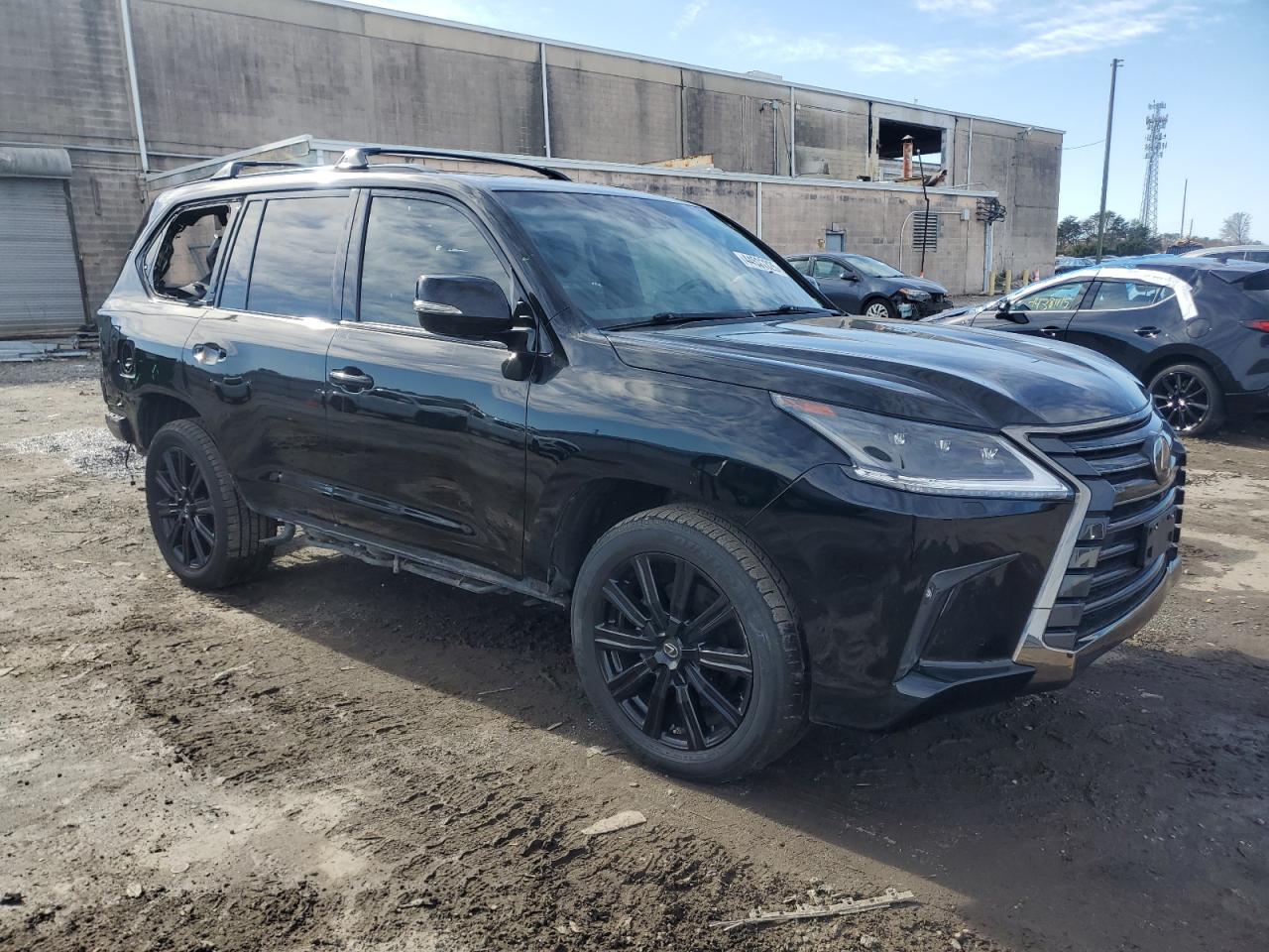 2021 Lexus LX - Image 4