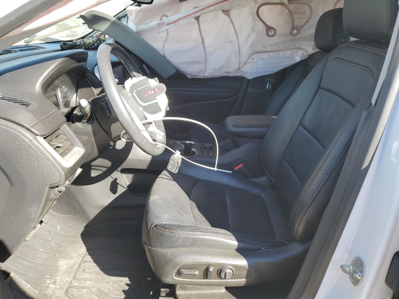 2021 GMC Terrain - Image 7
