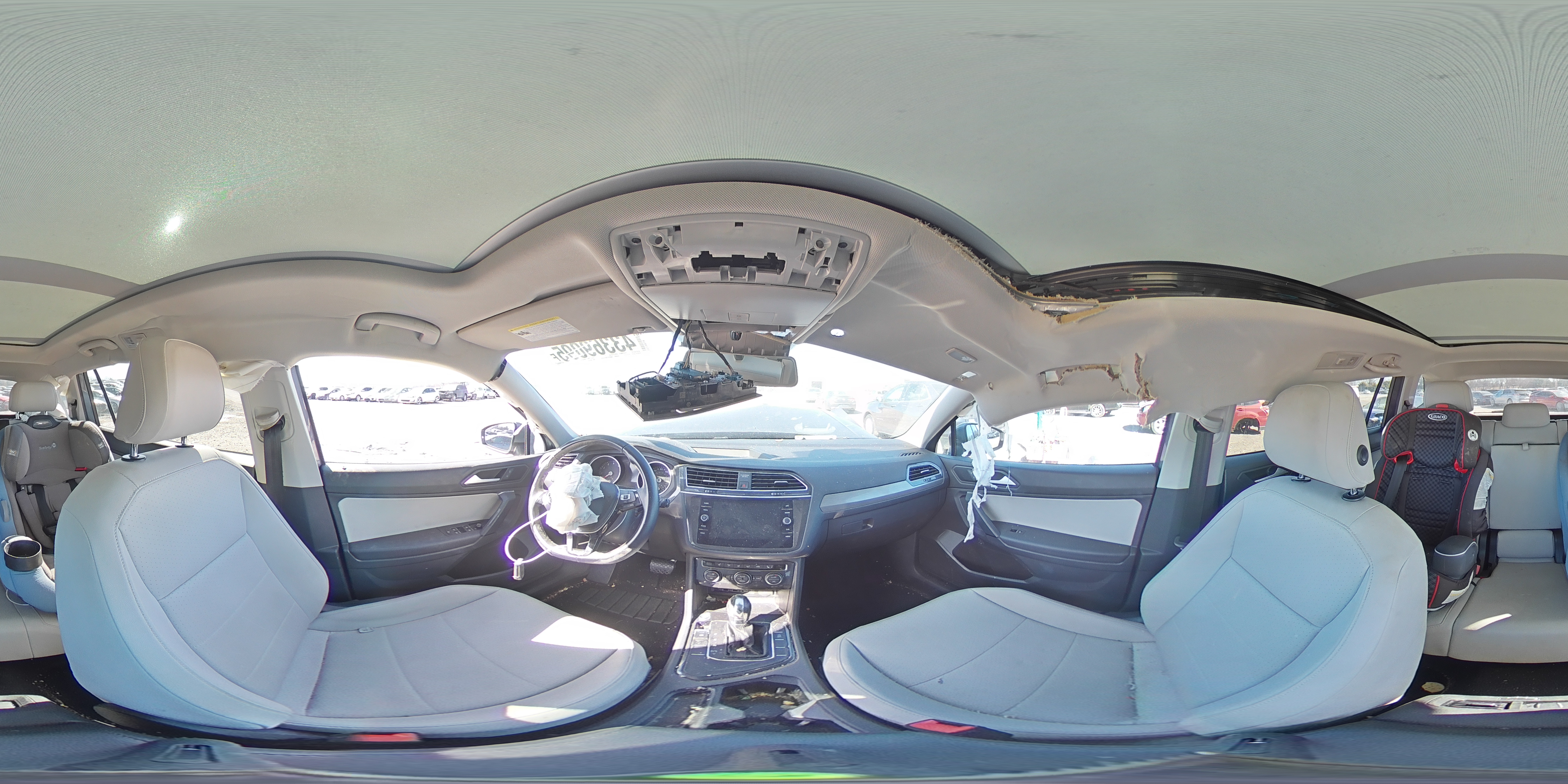 2019 Volkswagen Tiguan - Image 14